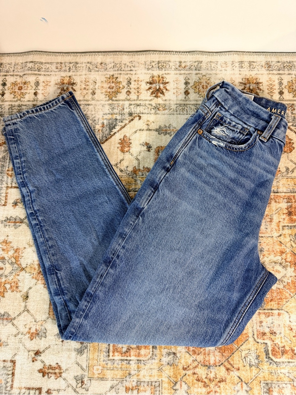 American Eagle Curvy Mom Jean Medium Wash